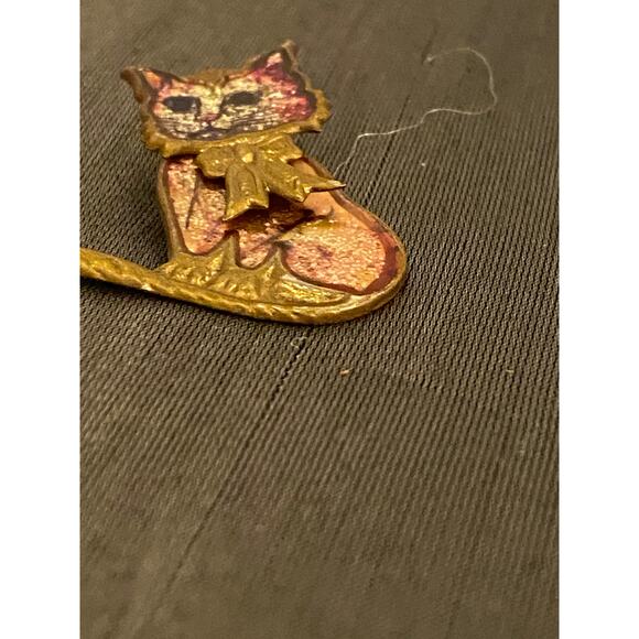 VTG Cat Booch Pin Badge w Moving Head Gold tone aluminum Glitter1.75 in. EUC - Picture 11 of 16